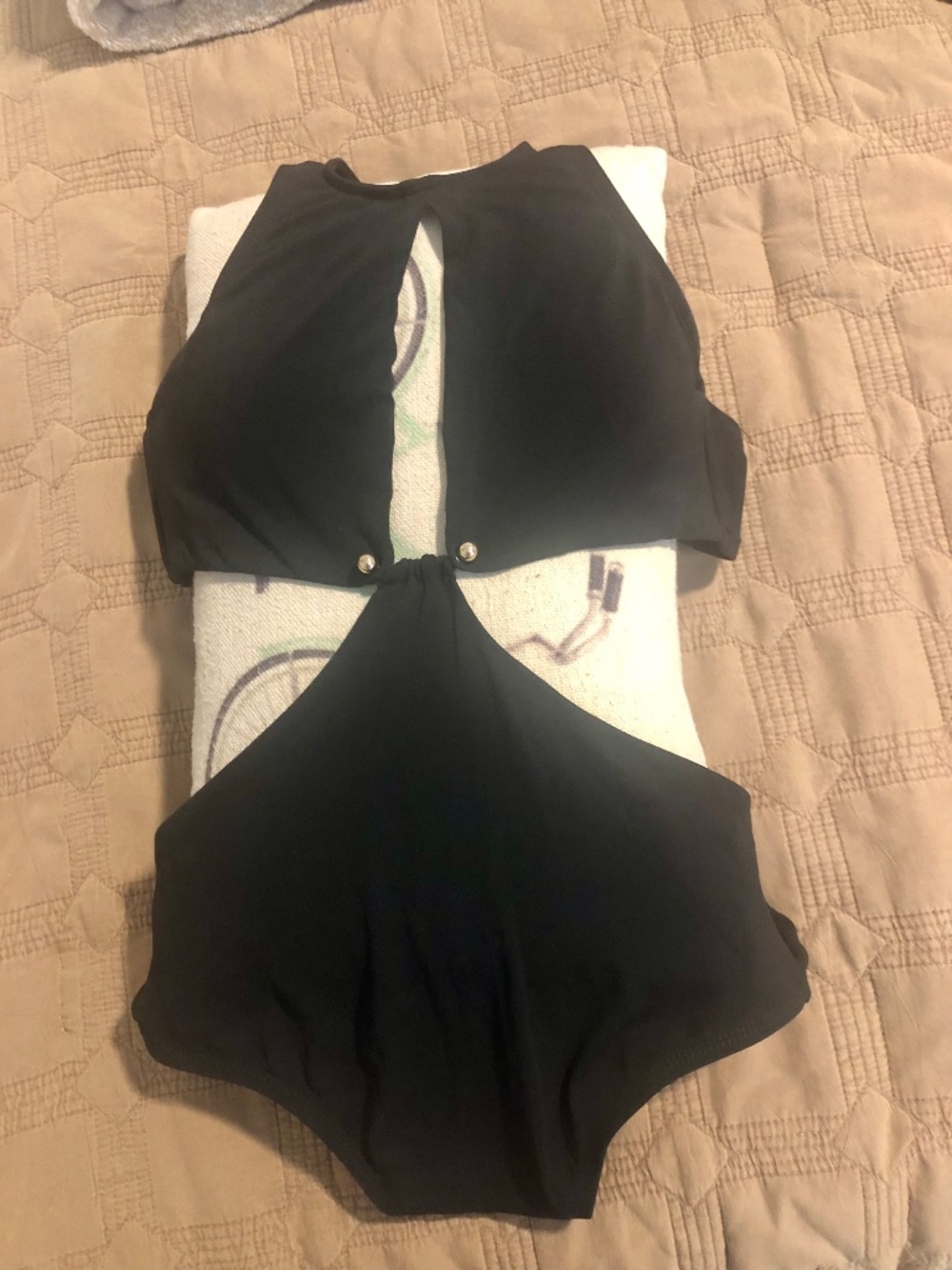 Robin Piccone Swimsuit - Picture 4 of 6